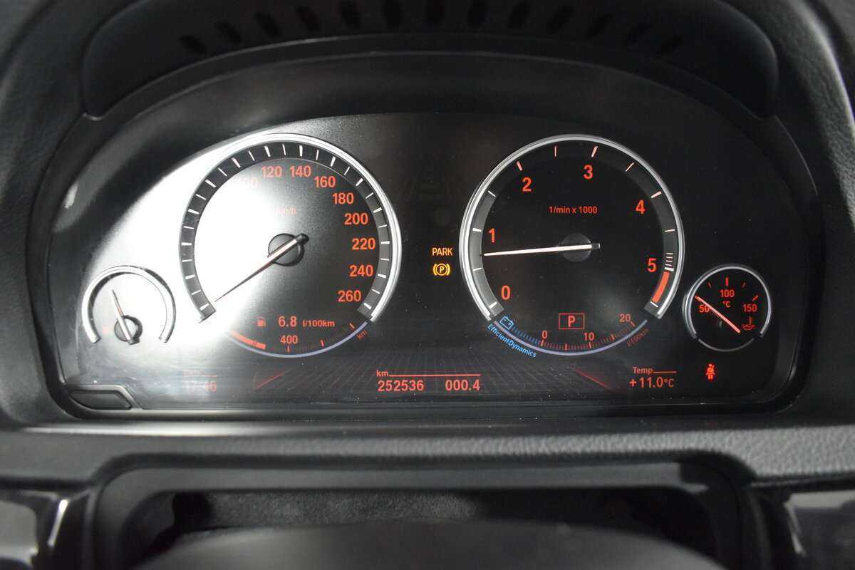 BMW 5 серии Gran Turismo 535d xDrive, 2010 Фото №15