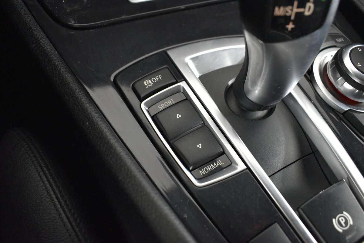 BMW 5 серии Gran Turismo 535d xDrive, 2010 Фото №17