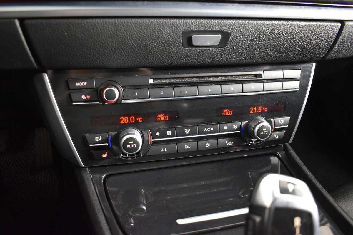 BMW 5 серии Gran Turismo 535d xDrive, 2010 Фото №19