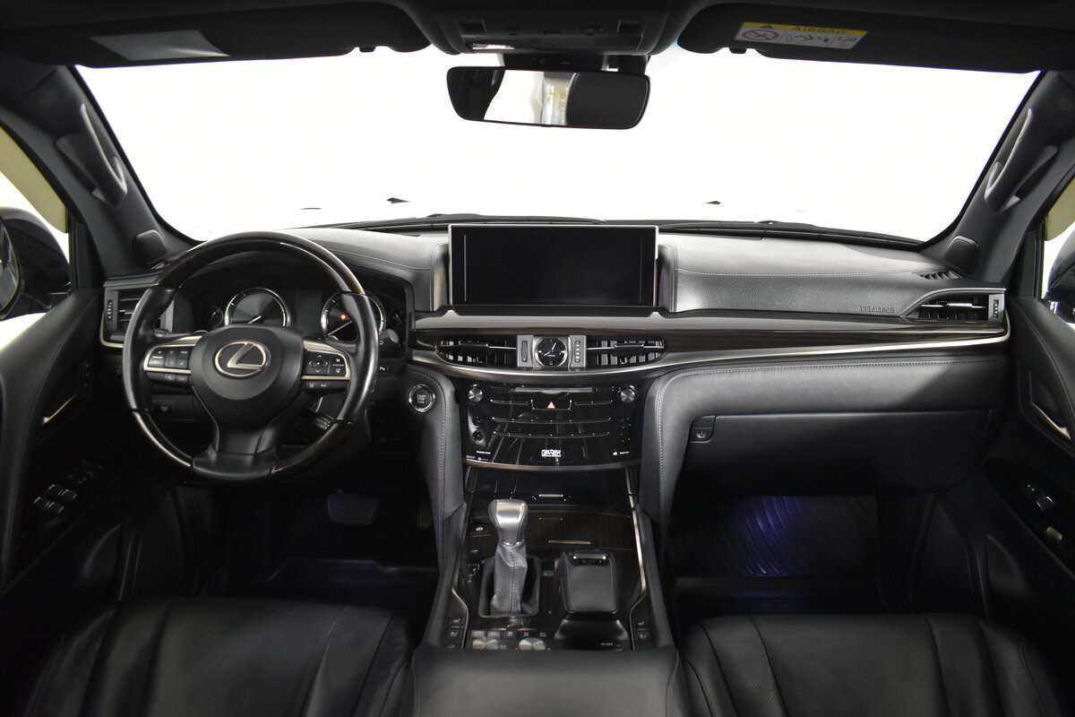 Lexus LX 570, 2016 Фото №10