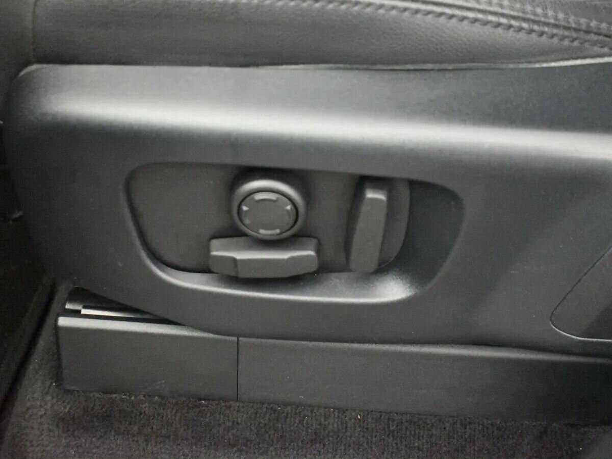 Land Rover Discovery, 2018 Фото №11