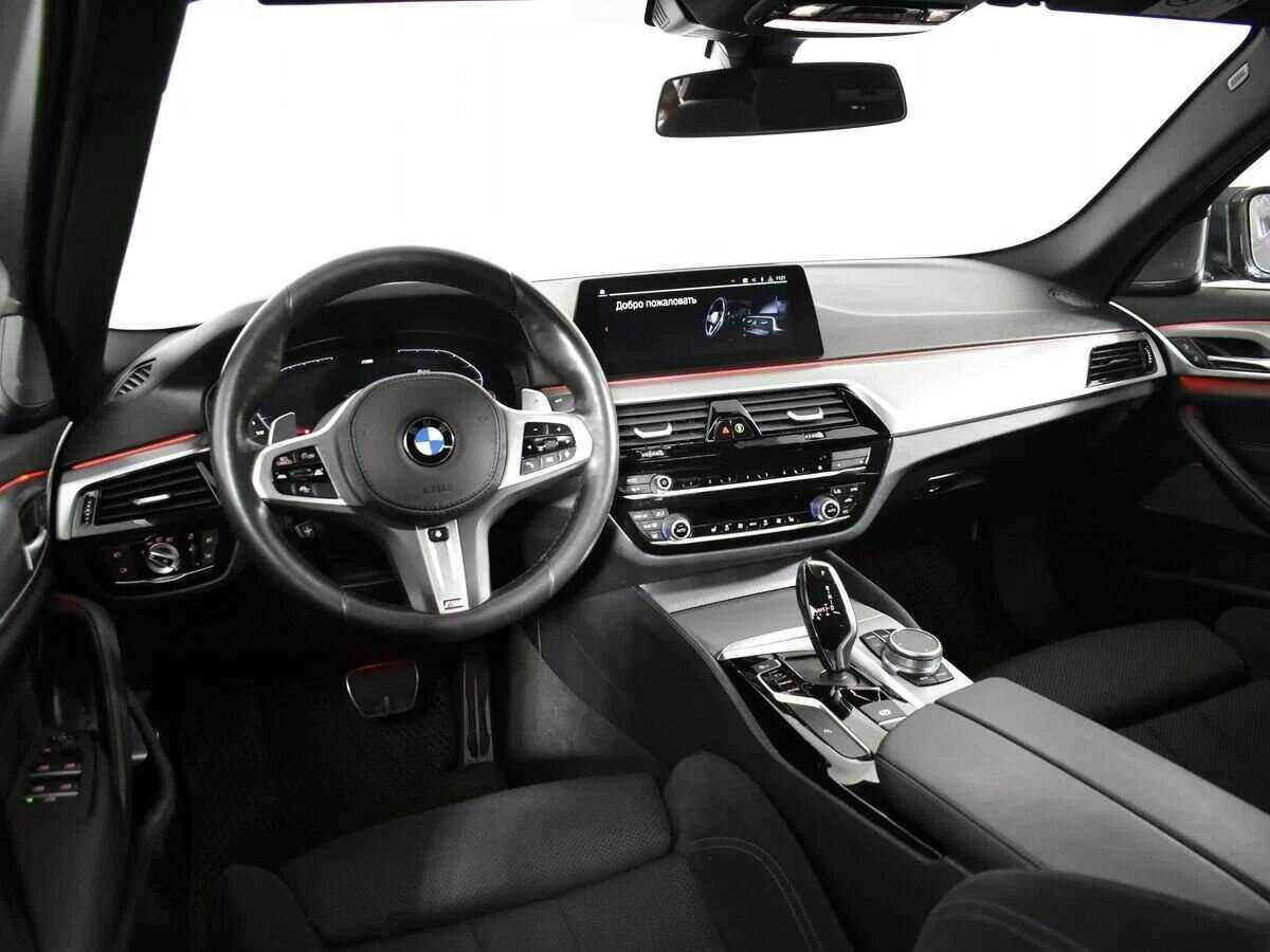 BMW 5 серии 530i xDrive, 2020 Фото №15