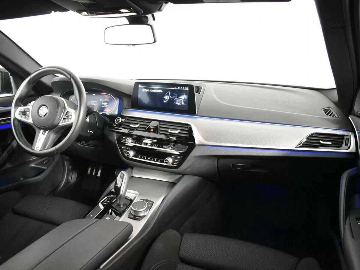 BMW 5 серии 530i xDrive, 2020 Фото №13