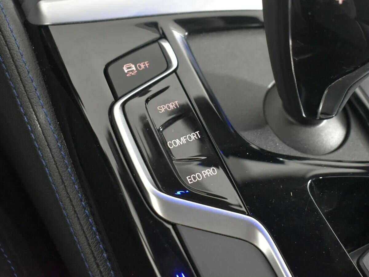 BMW 5 серии 530i xDrive, 2020 Фото №21