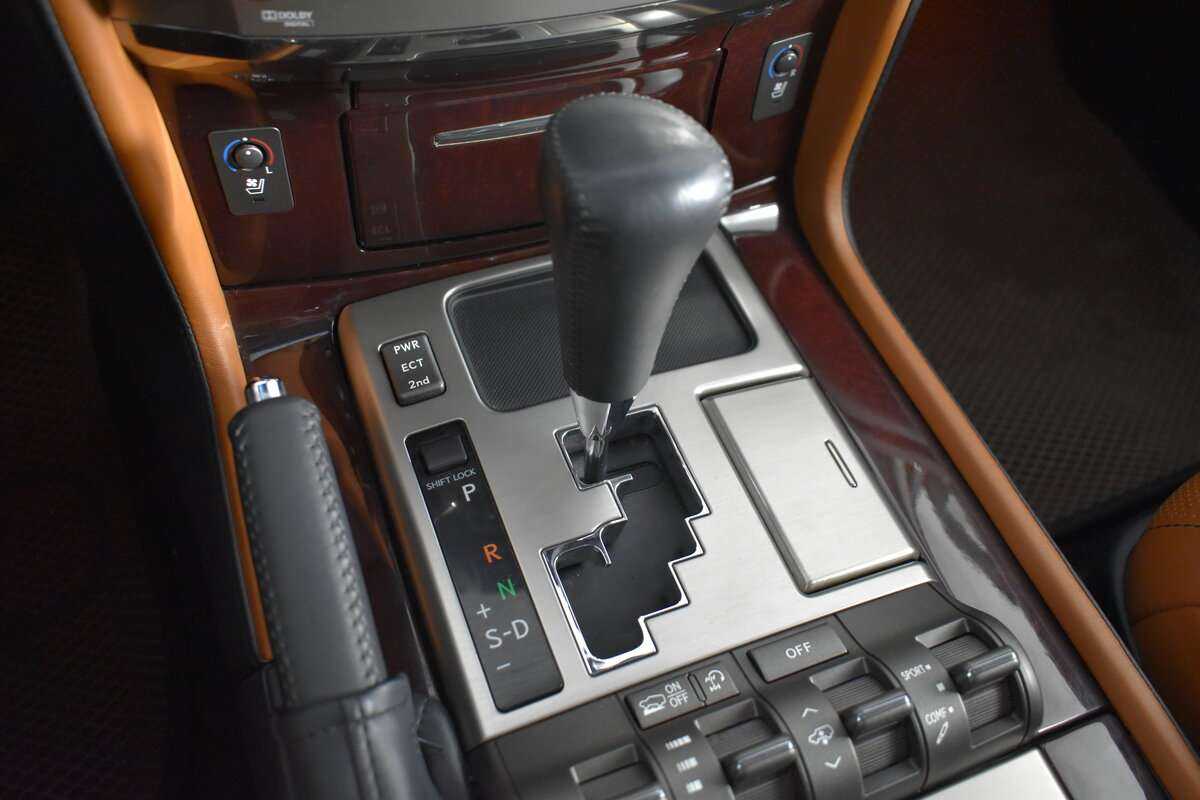 Lexus LX 570, 2013 Фото №19