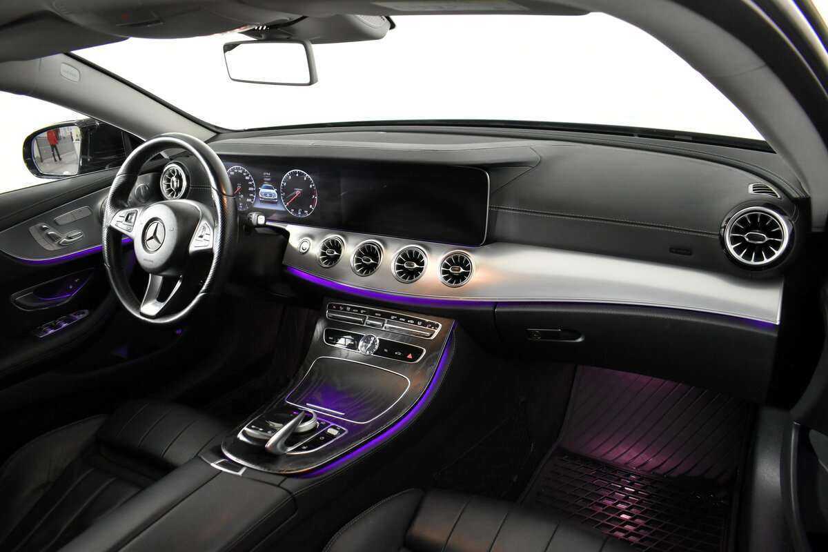 Mercedes-Benz E-Класс 300, 2017 Фото №11