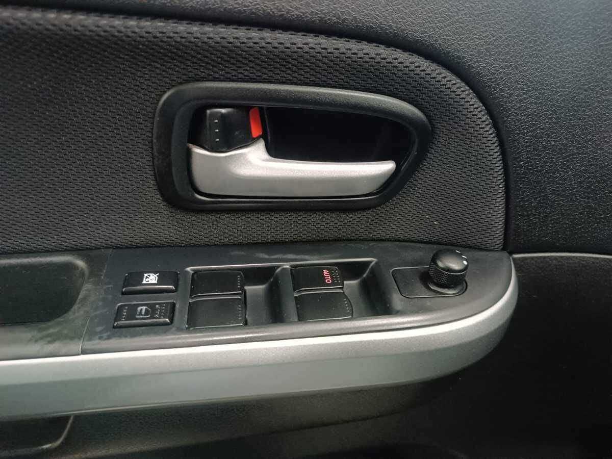 Suzuki Grand Vitara, 2008 Фото №16