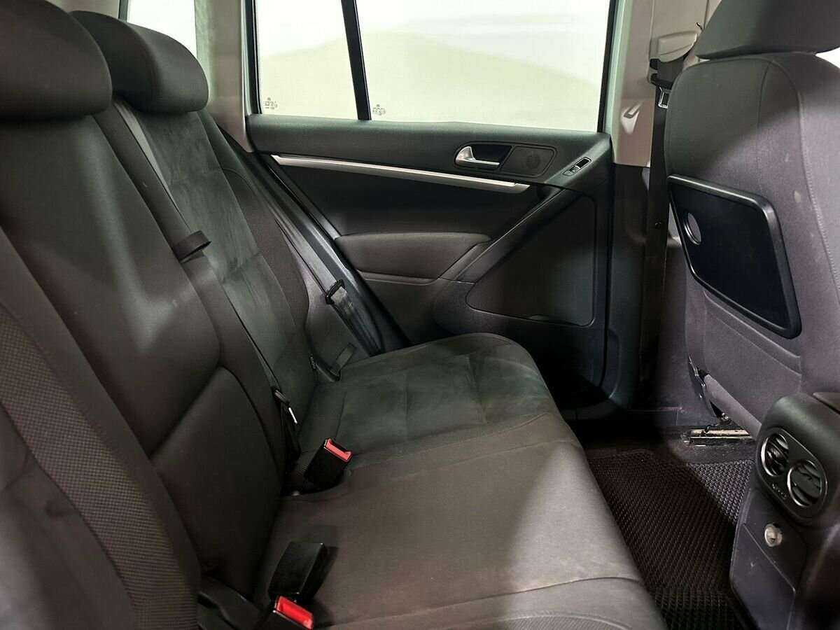 Volkswagen Tiguan, 2011 Фото №11