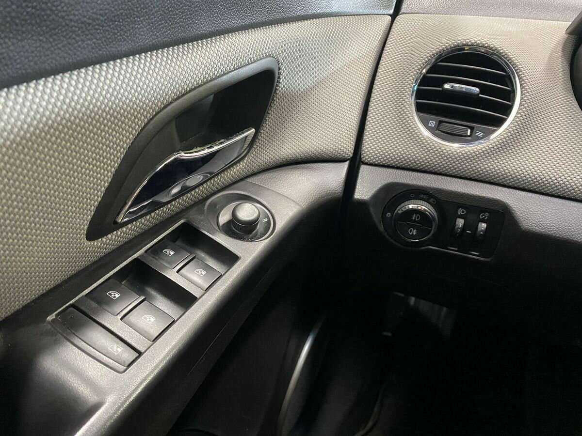 Chevrolet Cruze, 2011 Фото №16