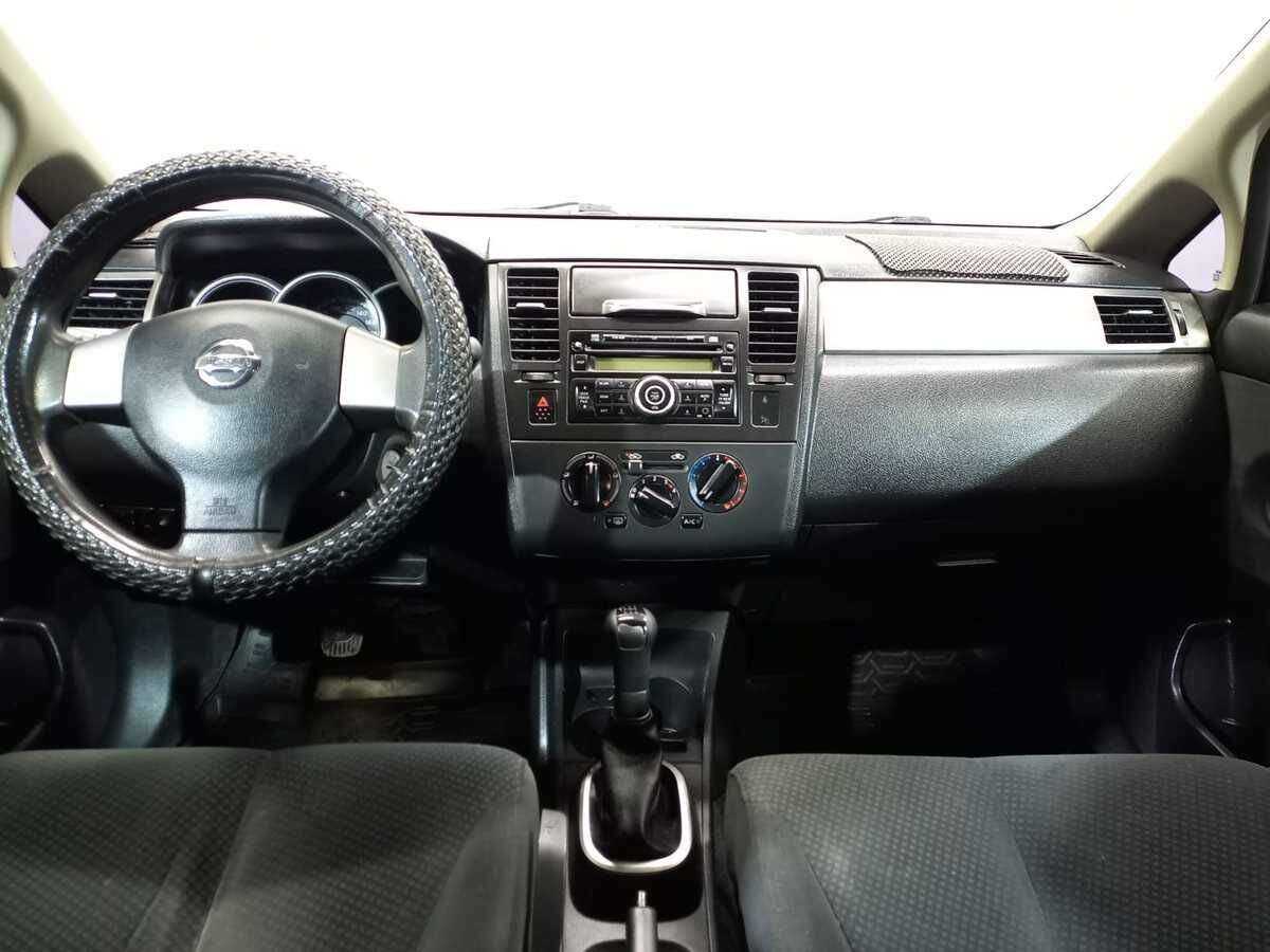 Nissan Tiida, 2011 Фото №9
