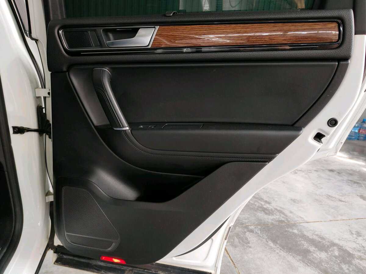 Volkswagen Touareg, 2018 Фото №18