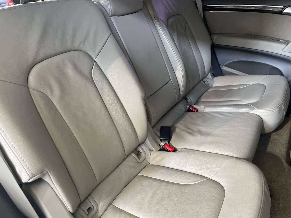 Audi Q7, 2011 Фото №18