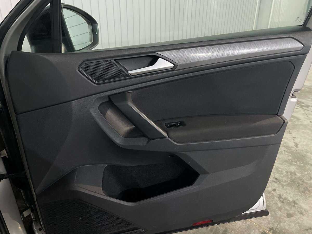 Volkswagen Tiguan, 2019 Фото №24