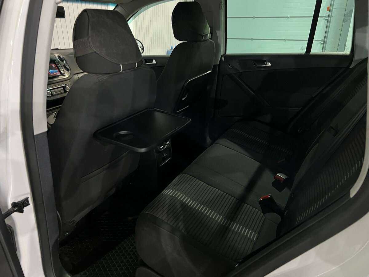 Volkswagen Tiguan, 2011 Фото №17