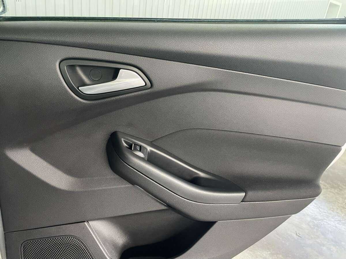 Ford Focus, 2011 Фото №20