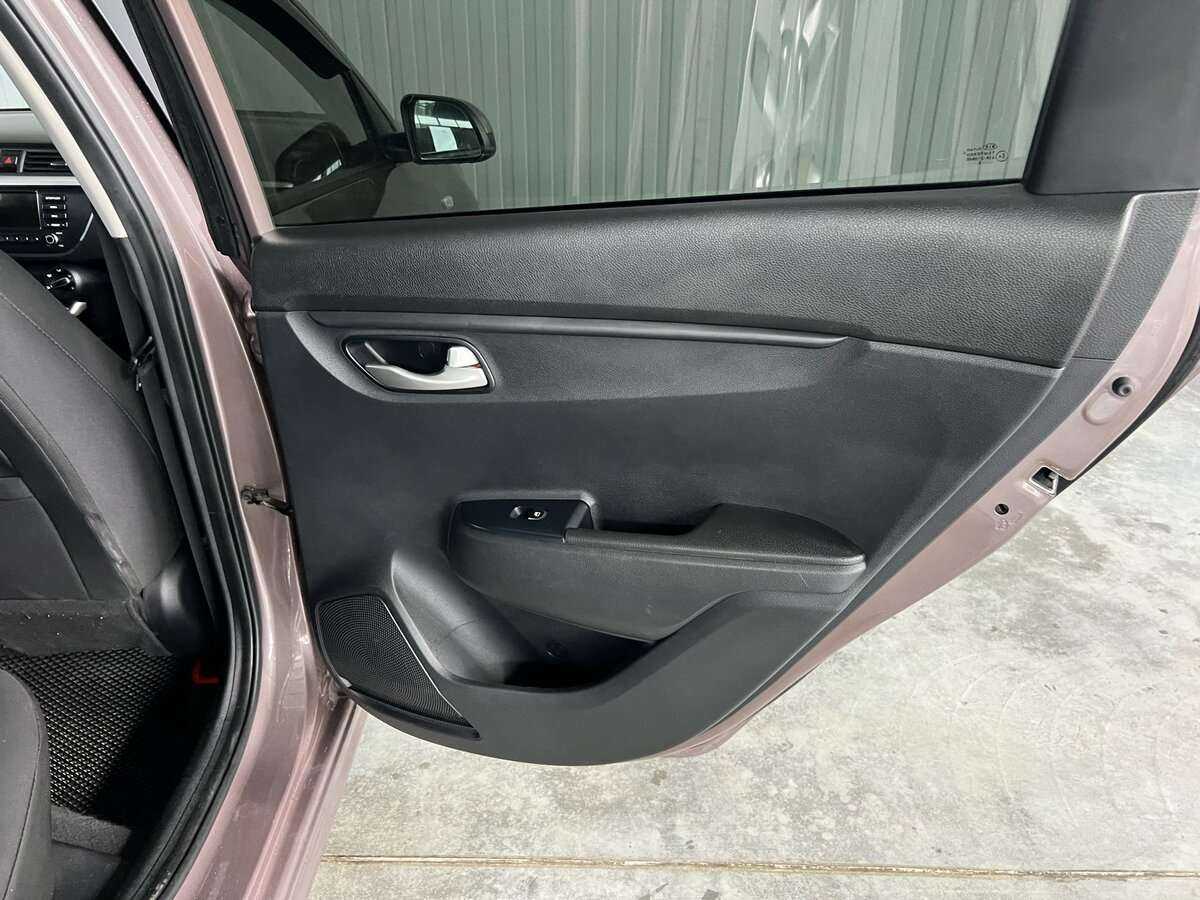 Kia Rio, 2018 Фото №19