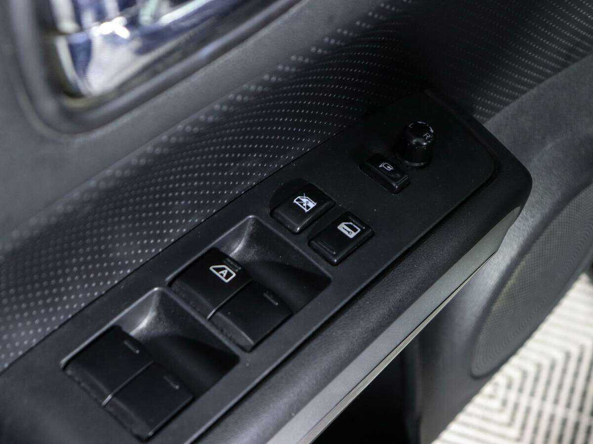 Nissan X-Trail, 2011 Фото №15