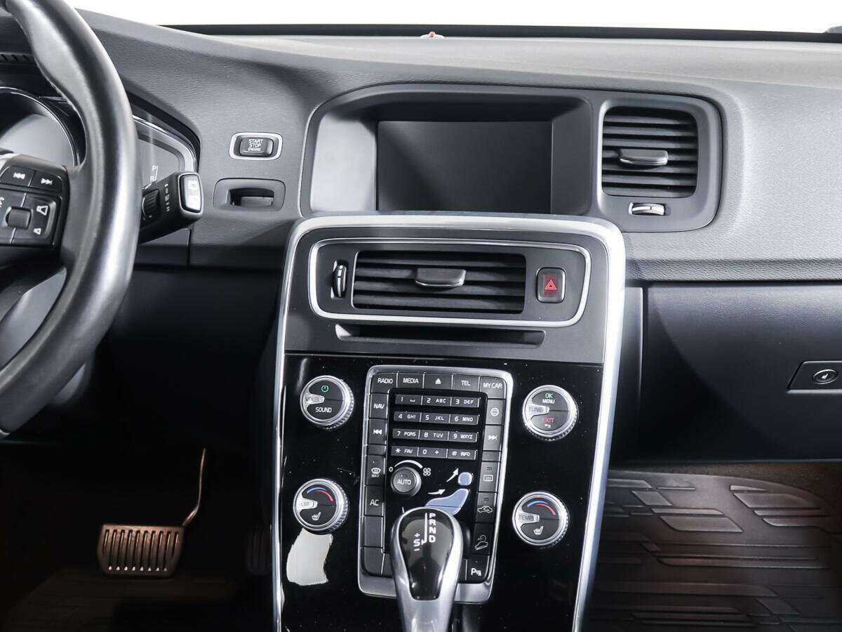 Volvo V60 Cross Country, 2016 Фото №12