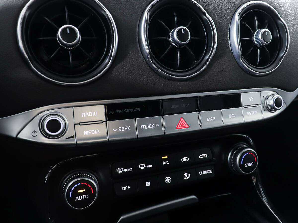 Kia Stinger, 2018 Фото №20