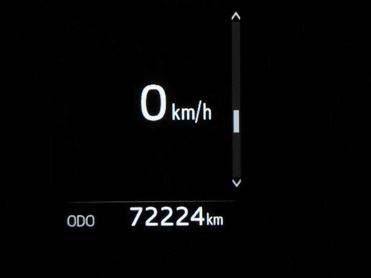 Toyota Camry, 2021 Фото №16