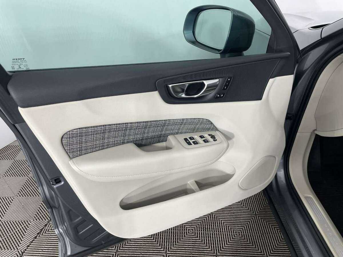 Volvo XC60, 2021 Фото №8