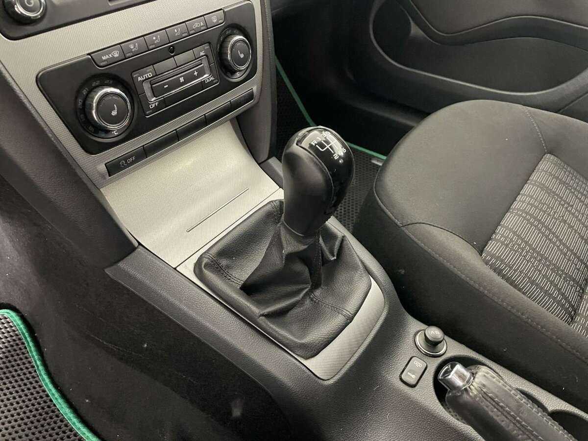 Skoda Octavia, 2010 Фото №13