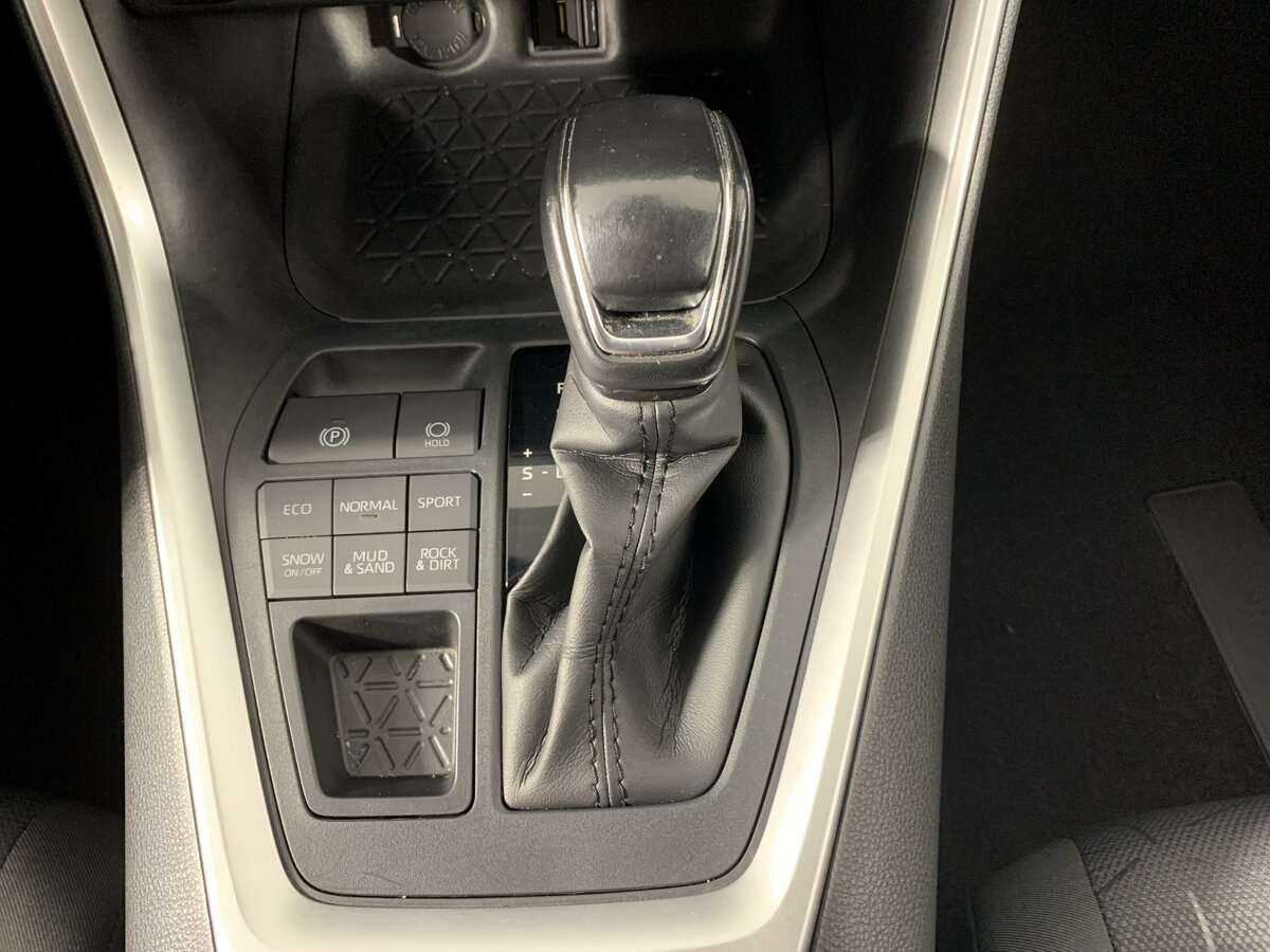 Toyota RAV4, 2021 Фото №21