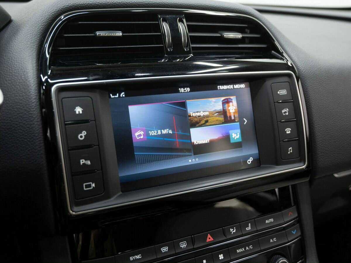 Jaguar F-Pace, 2017 Фото №14