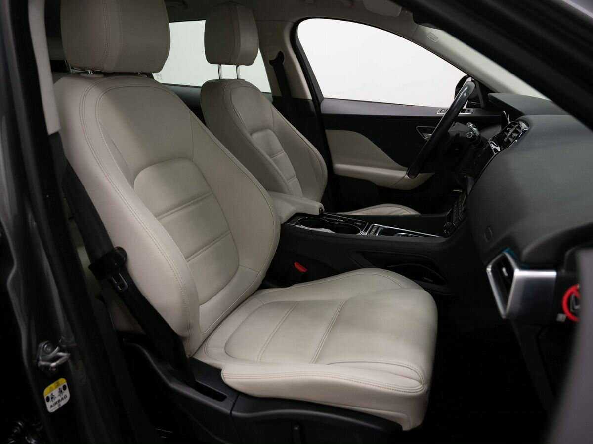 Jaguar F-Pace, 2017 Фото №19