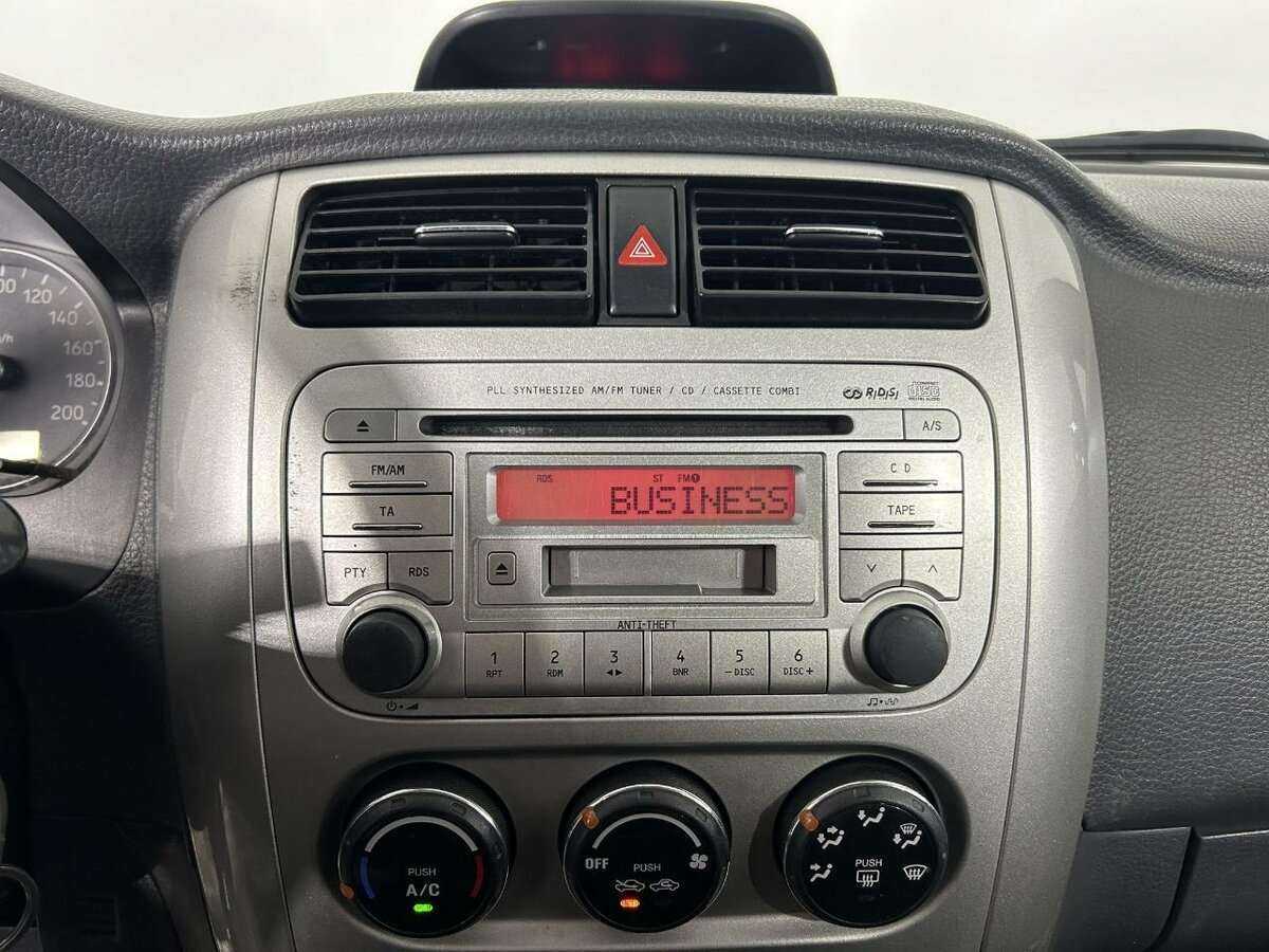 Suzuki Liana, 2004 Фото №12