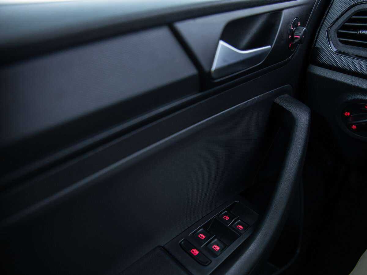 Volkswagen Polo, 2020 Фото №17