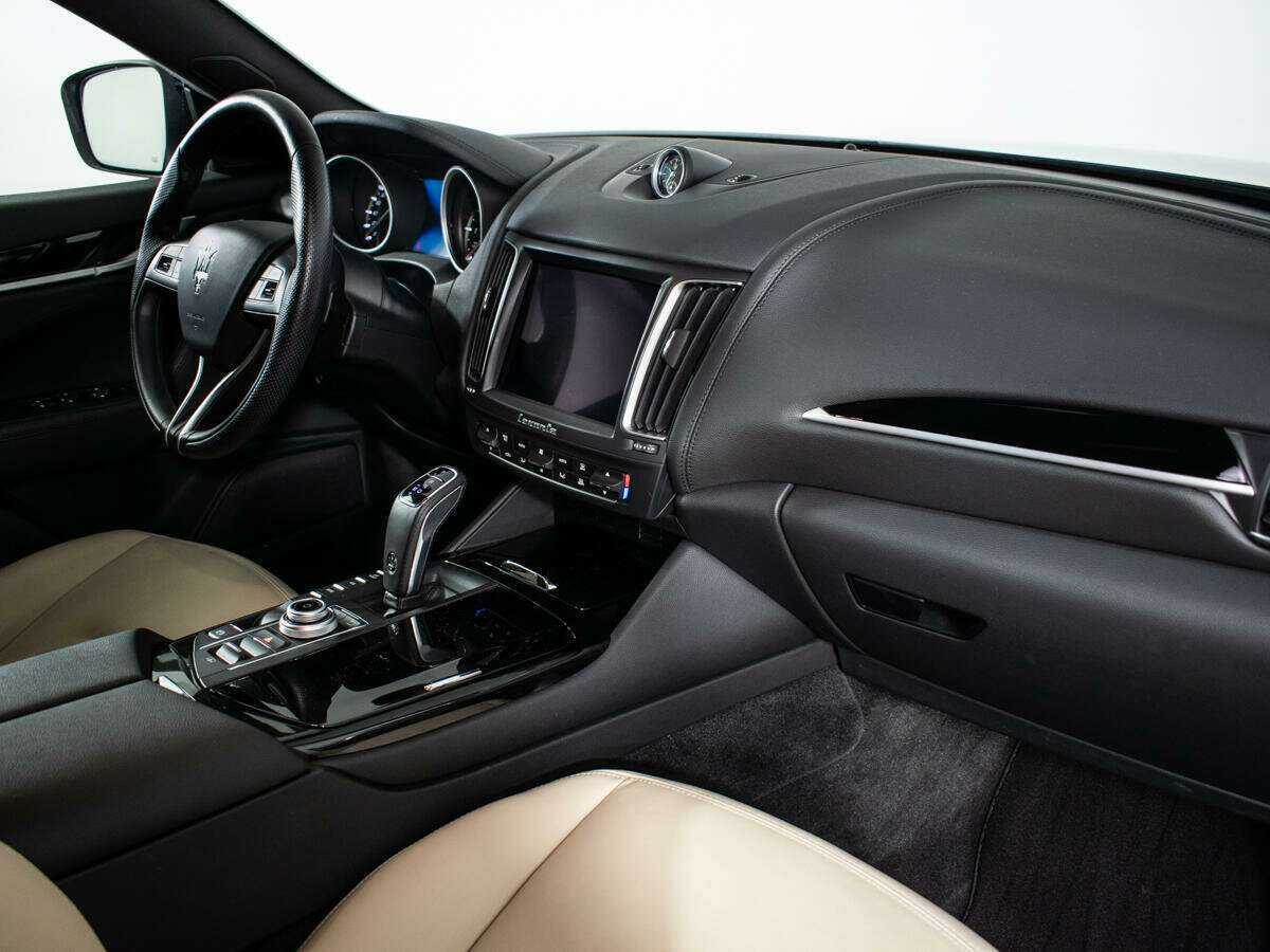 Maserati Levante Diesel, 2019 - 17 600 км. | Фото №7