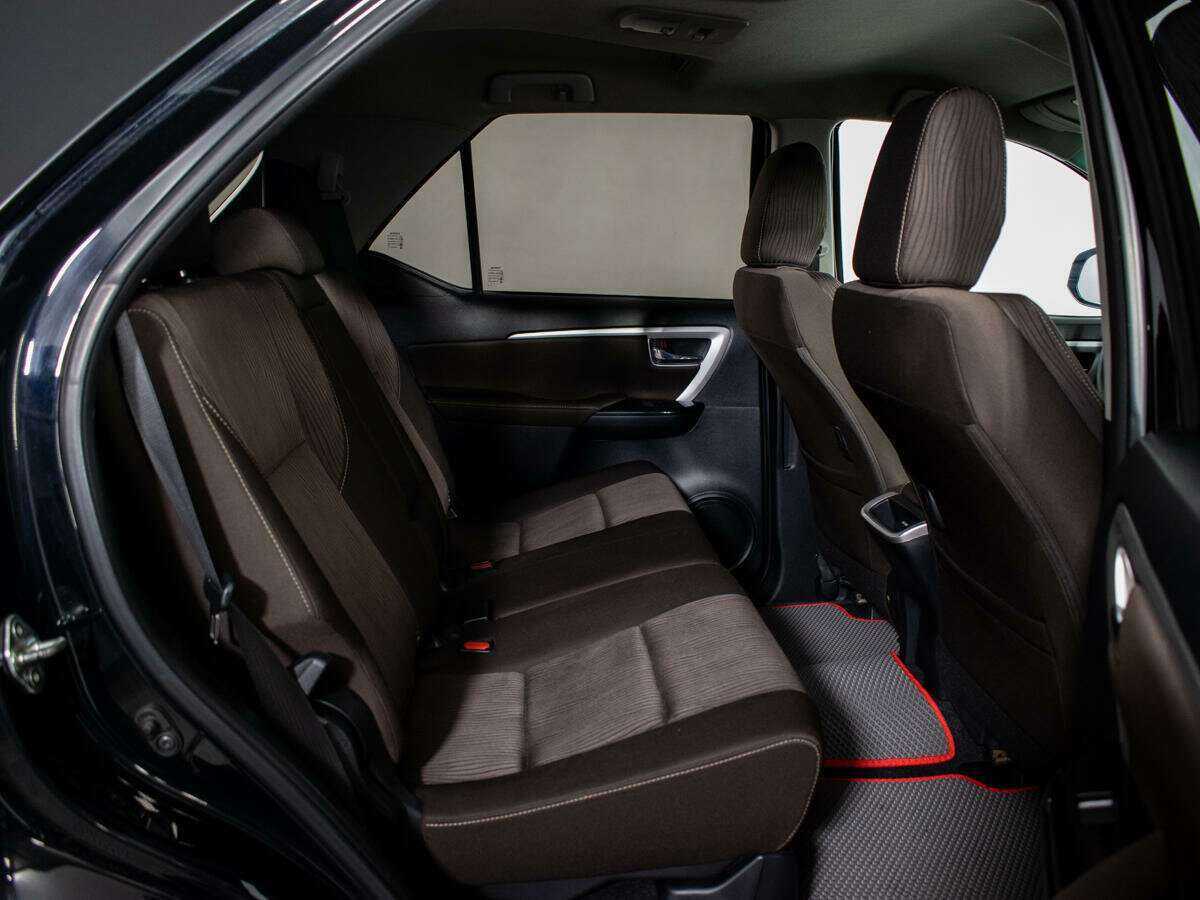 Toyota Fortuner, 2018 Фото №8