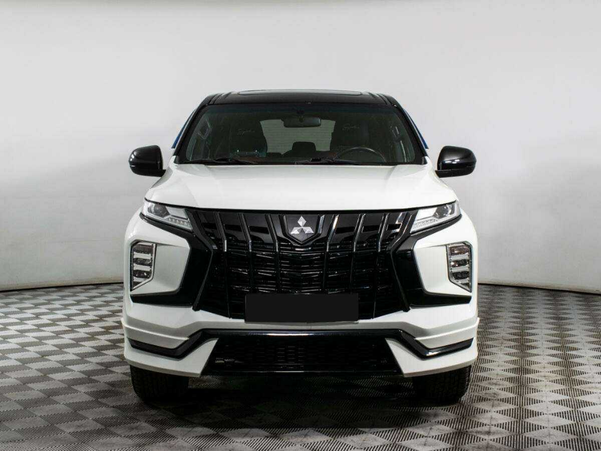Mitsubishi Montero Sport, 2022 - 25 015 км. | Фото №2