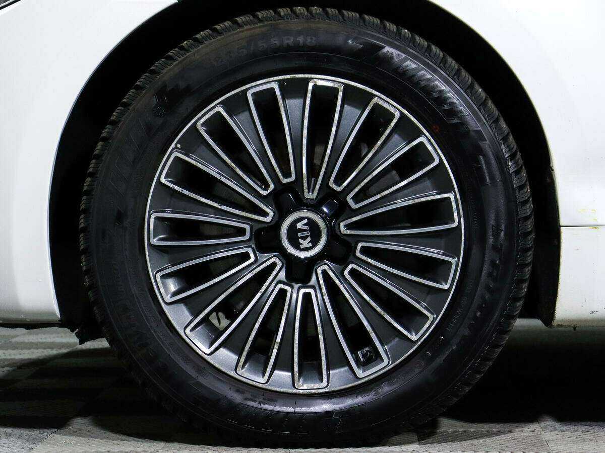 Kia Quoris, 2013 Фото №13