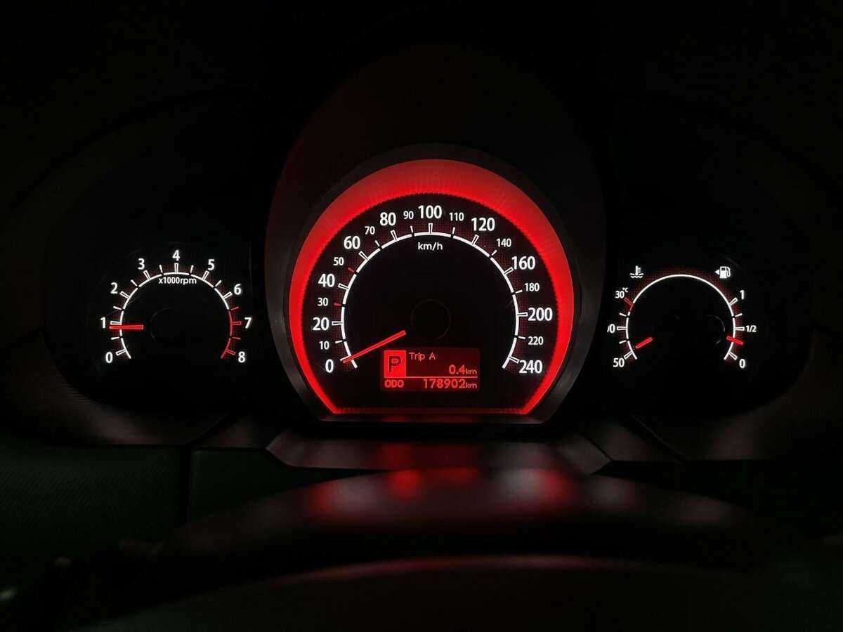 Kia Ceed, 2011 Фото №11