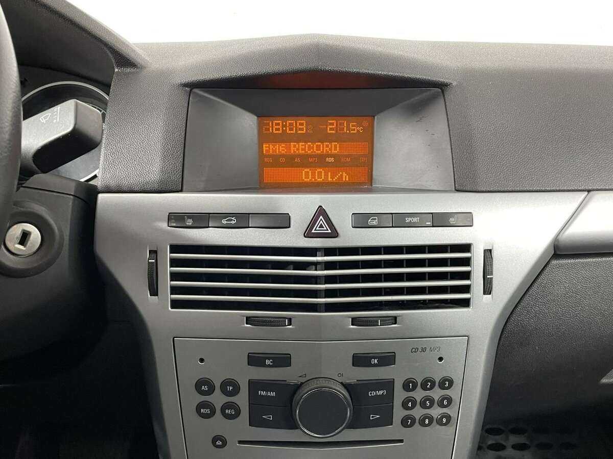 Opel Astra, 2010 Фото №11