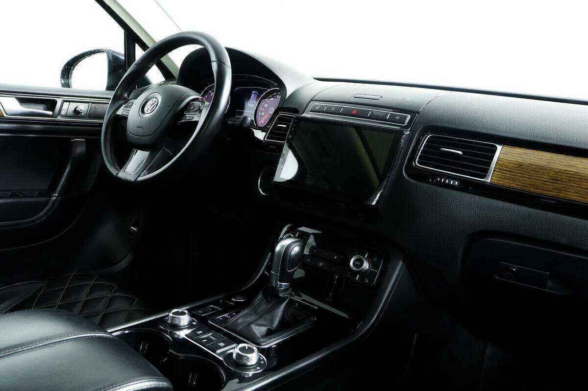 Volkswagen Touareg, 2017 Фото №9