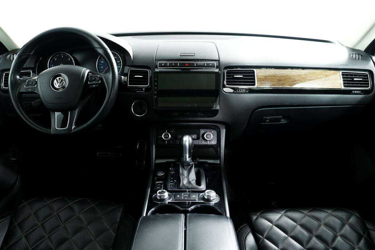 Volkswagen Touareg, 2017 Фото №11