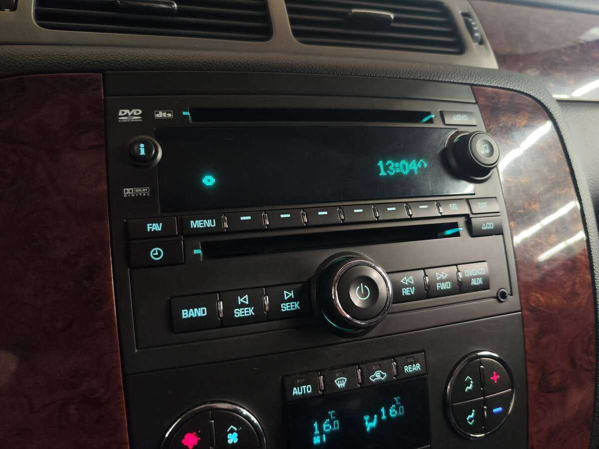 Chevrolet Tahoe 6AT, 2012 Фото №26