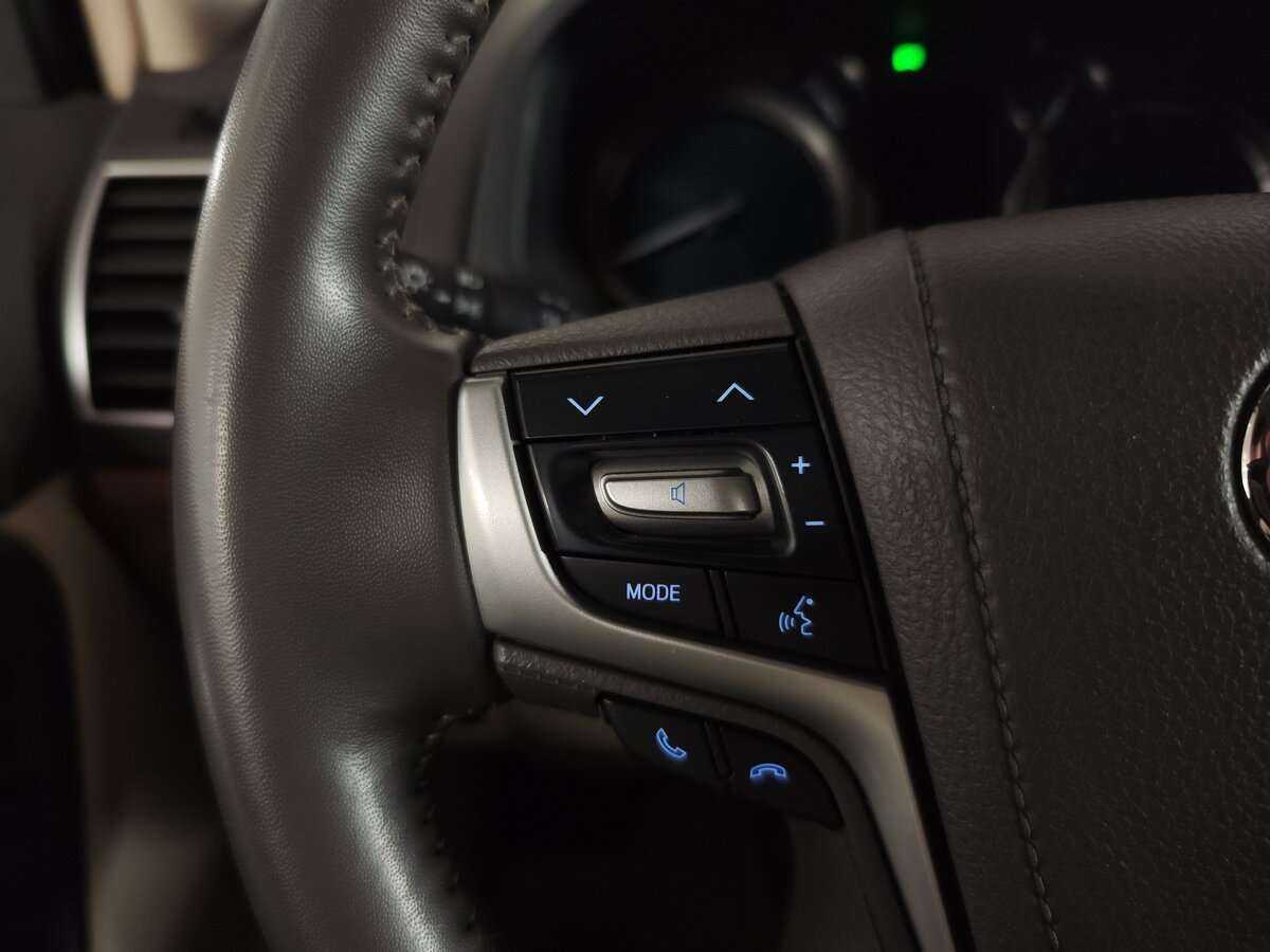 Toyota Land Cruiser Prado, 2021 Фото №20