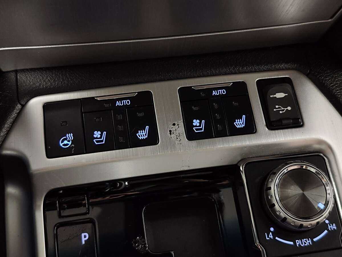 Toyota Land Cruiser, 2016 Фото №21