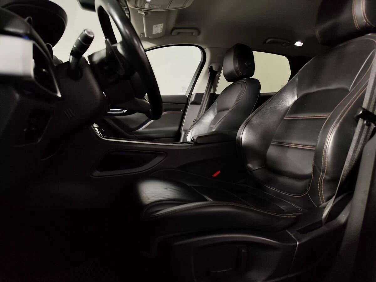 Jaguar F-Pace, 2017 Фото №7