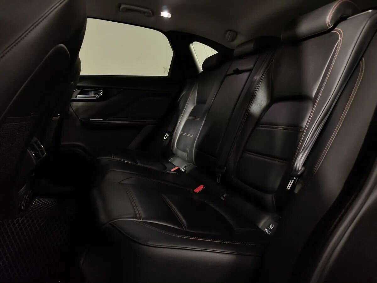 Jaguar F-Pace, 2017 Фото №8