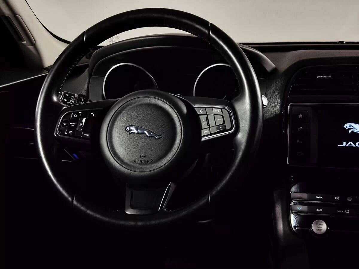 Jaguar F-Pace, 2017 Фото №18