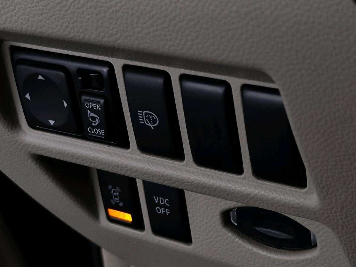 Infiniti FX37, 2010 Фото №26