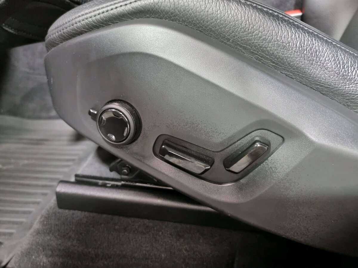 Volvo XC60, 2019 Фото №10