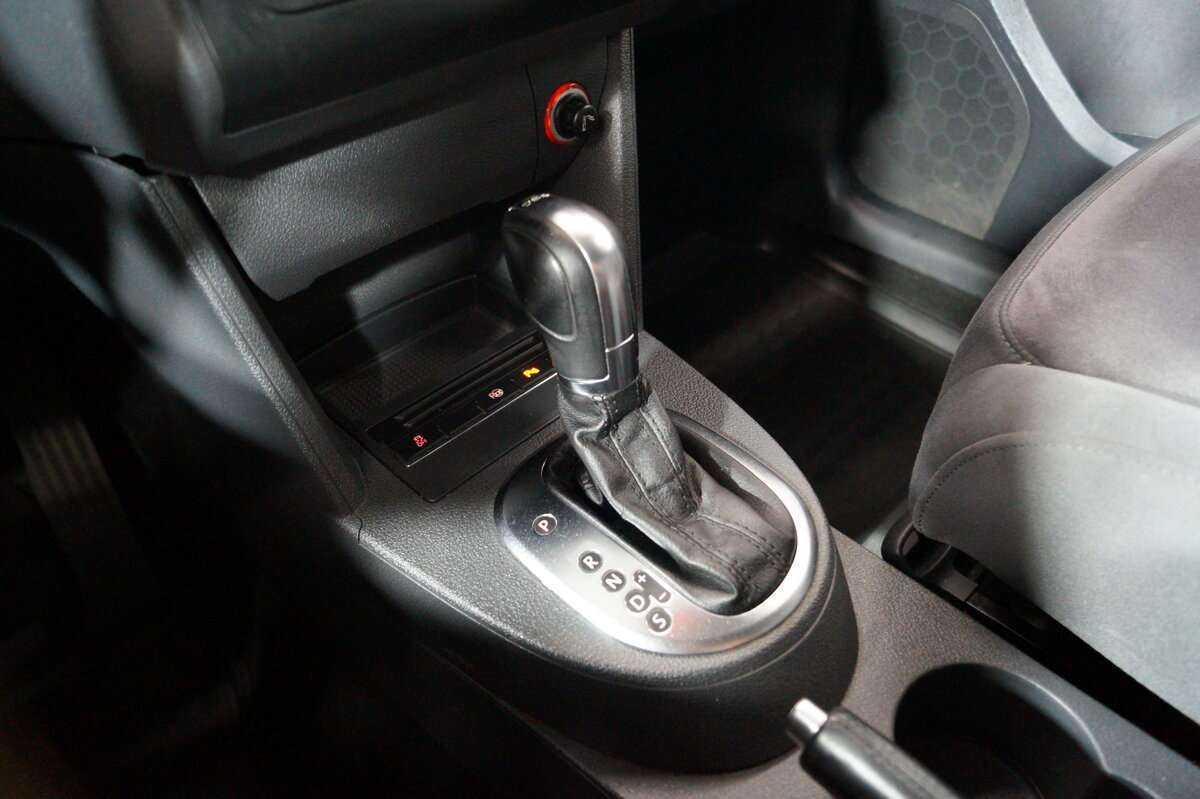 Volkswagen Touran, 2012 Фото №18