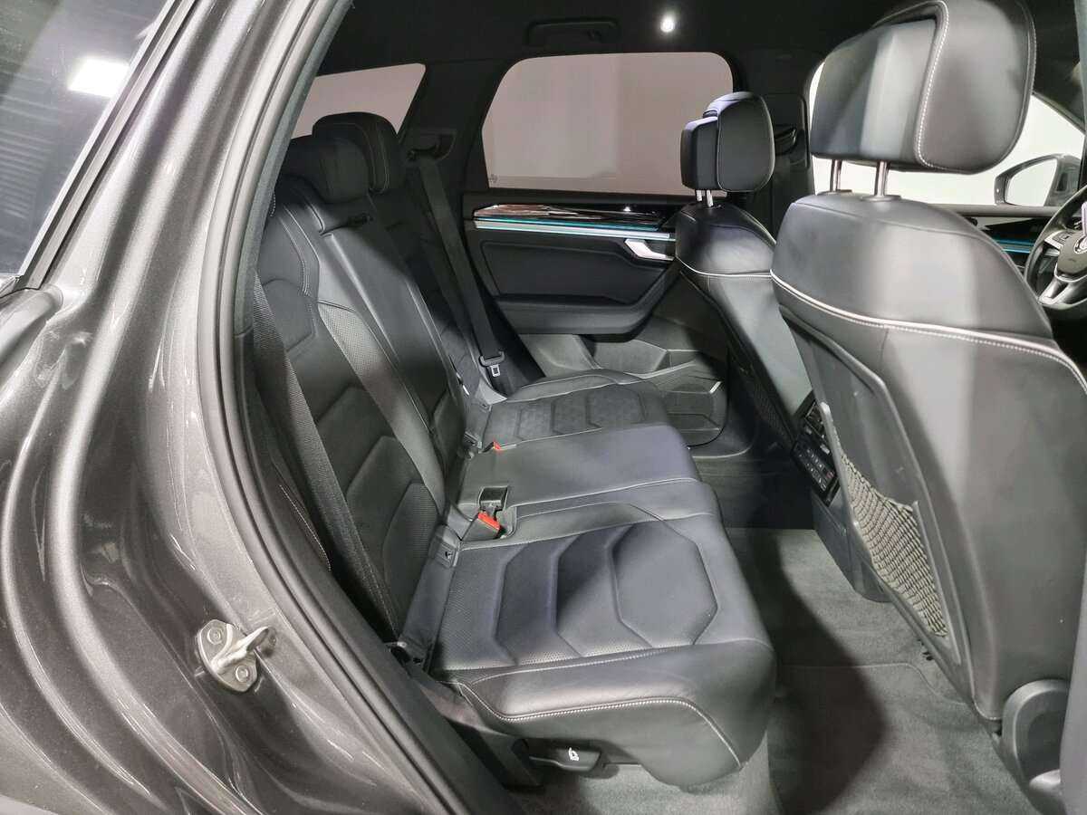 Volkswagen Touareg, 2020 Фото №16