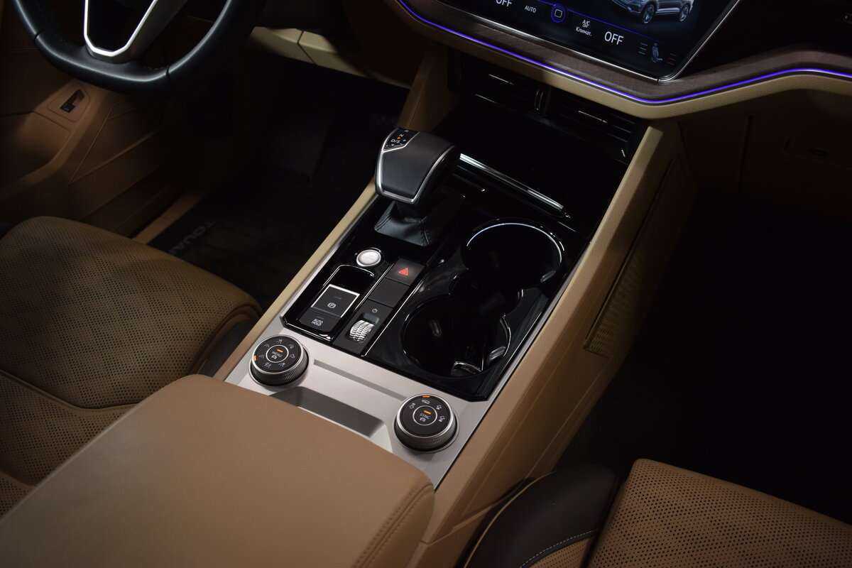 Volkswagen Touareg, 2022 Фото №28